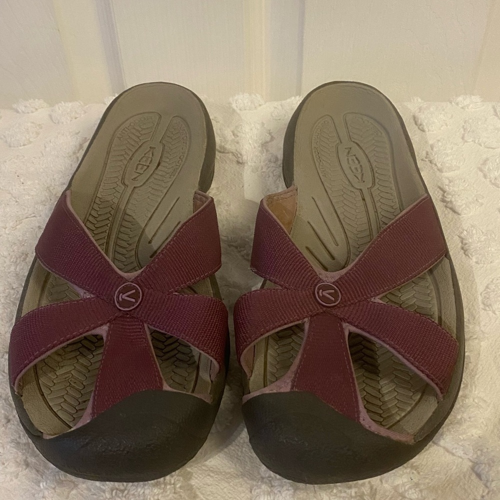 Women's Keen Bali TG Sport Slide Sandel Purple Slip On  Size 9